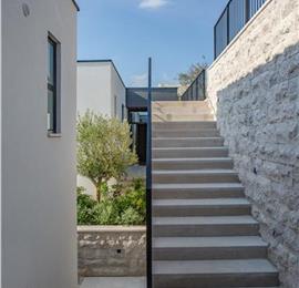 Luxury 5-Bedroom Sea-View Villa with Heated Infinity Pool in Orasac near Dubrovnik – Sleeps 10